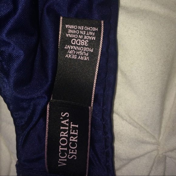 Victoria's Secret push up bra - Picture 3 of 3